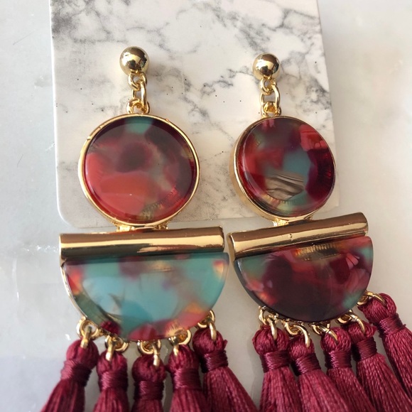 ❗️LAST PAIR❗️Red Tassel Earrings - Picture 4 of 5